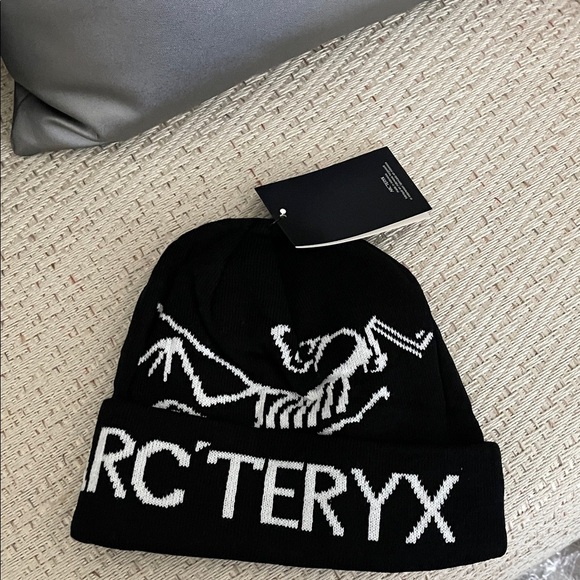 Arc\'teryx Large Beanies